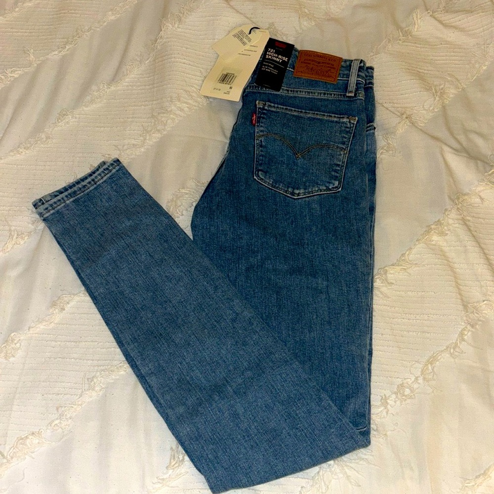 Levi’s high-rise skinny jeans size 27 x 32, never worn, tags still on